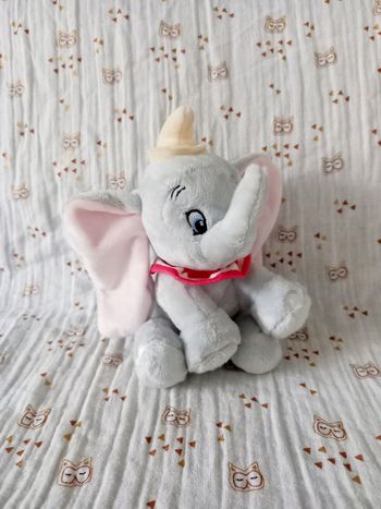 Doudou peluche éléphant Dumbo Disney Nicotoy