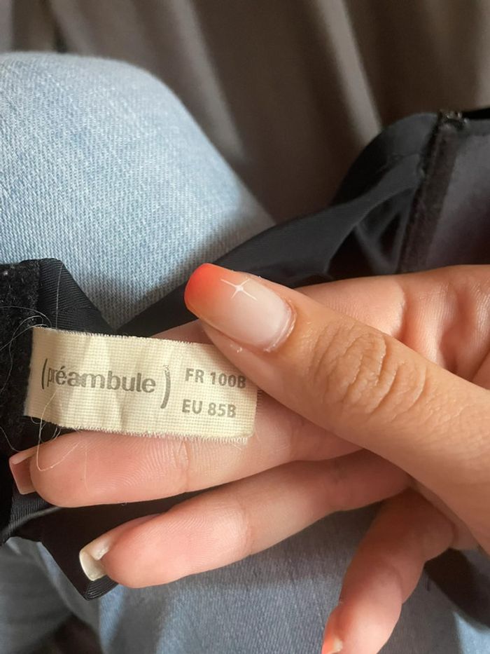 Soutien-gorge noir élégant – Comme neuf, jamais porté - photo numéro 3