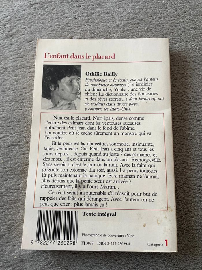livre l’enfant dans le placard - photo numéro 2