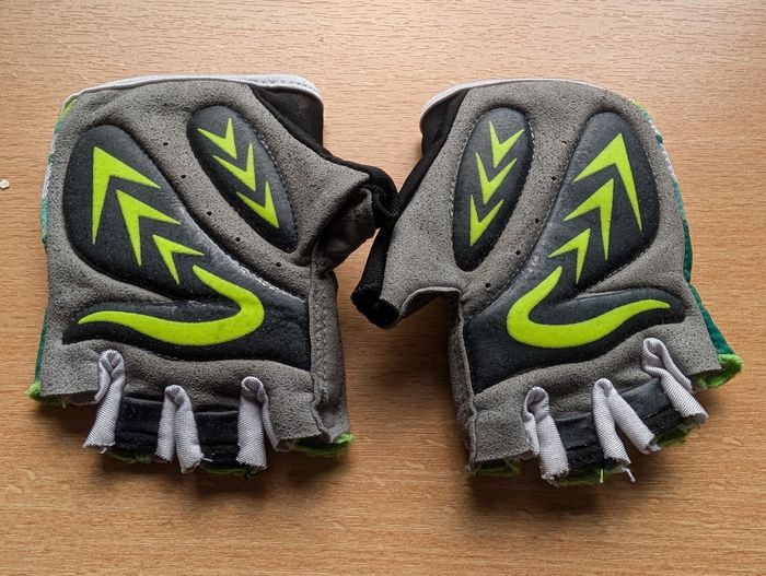 Gants de vélo/ cyclisme enfant 5/6 ans - photo numéro 3