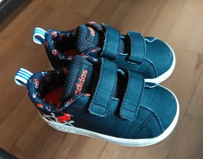 Chaussures à scratch Adidas pointure 21 - photo numéro 11