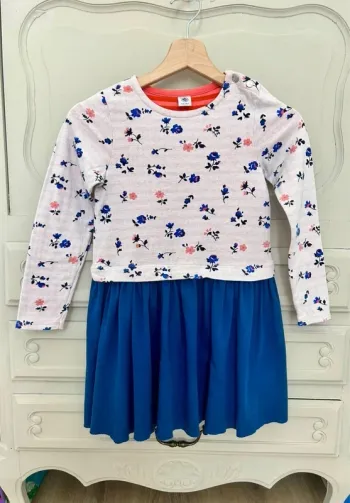 Très belle robe Petit bateau à fleurs taille 8 ans