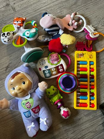 Lot jouet enfant louison et autres