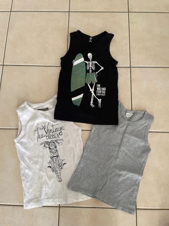 Lot t shirt sans manches