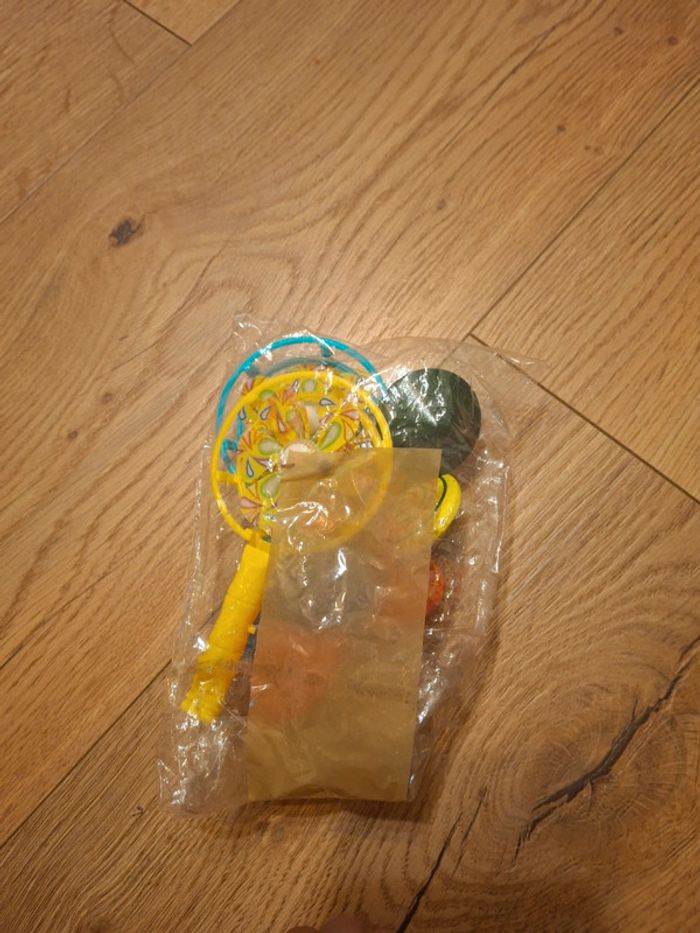 Lot jouet enfant toupies et souffleurs - photo numéro 2