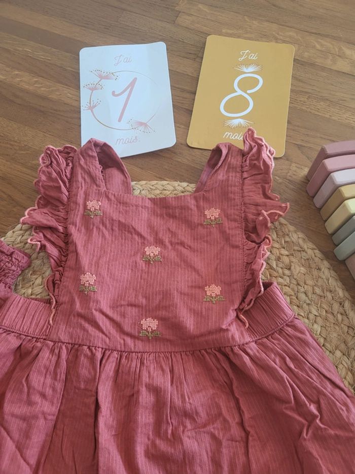 🌸Robe + culotte 18 mois 81 cms kiabi - photo numéro 2