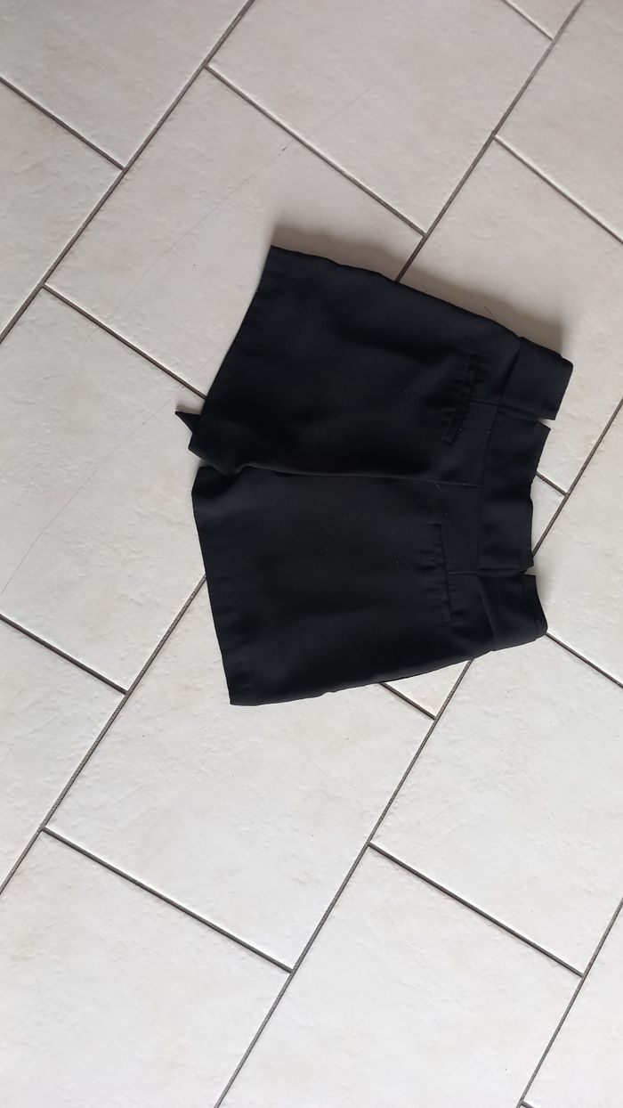 Short camaieu noir femme 40 tbe - photo numéro 2