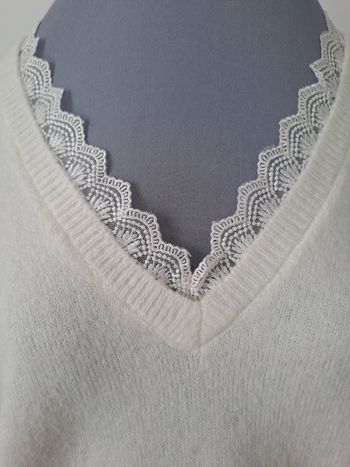 Pull col V dentelle blanc Taille M
