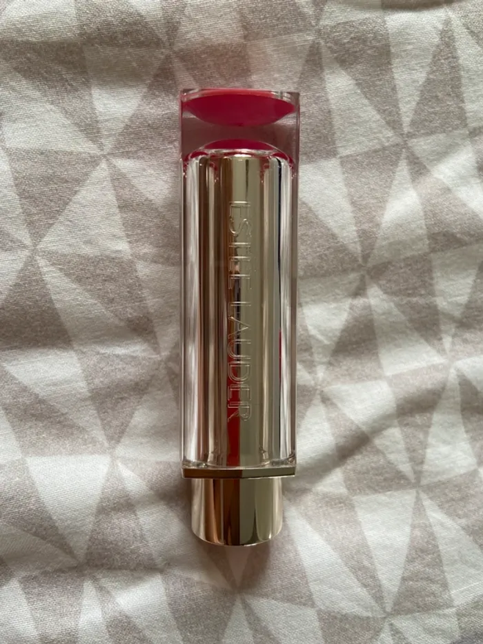 Rouge estee lauder teinte 210 rose naughty Nice