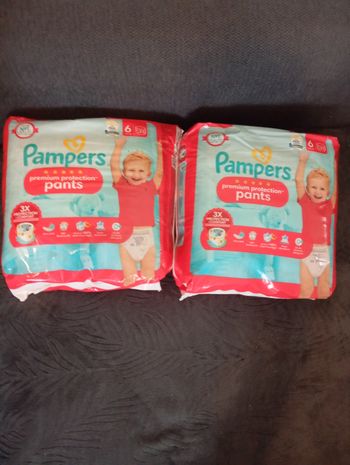 2pc couchés pampers n4 