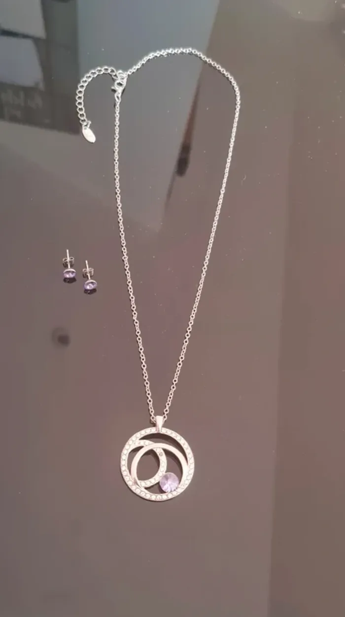 Collier + boucles d'oreilles Neuf - photo numéro 2