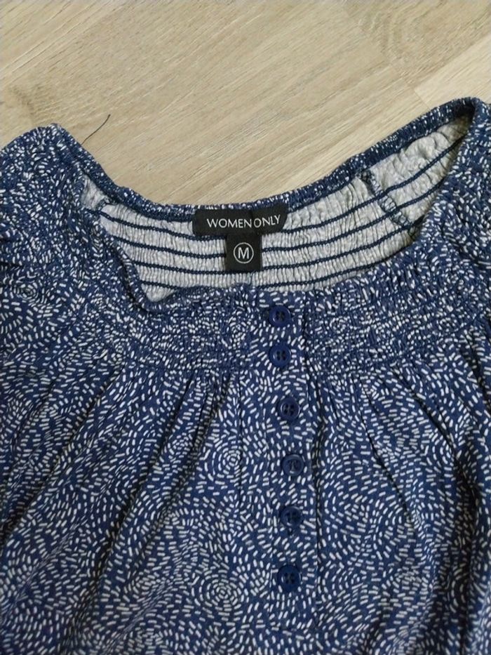 Tee-shirt femme taille M women only - photo numéro 2