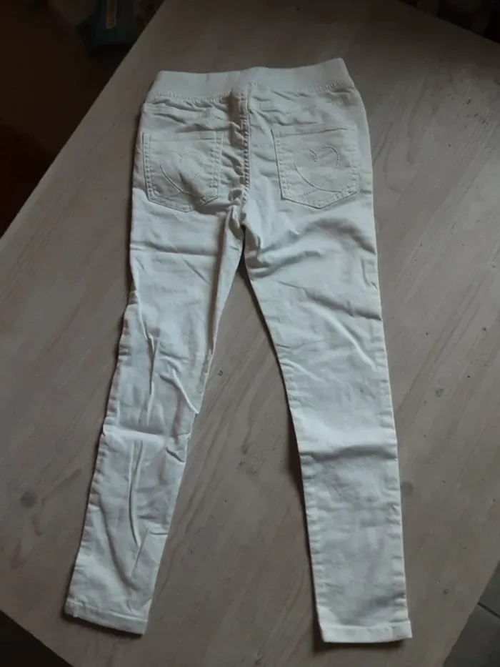Pantalon jeans slim blanc T. 7-8 ans neuf - photo numéro 2