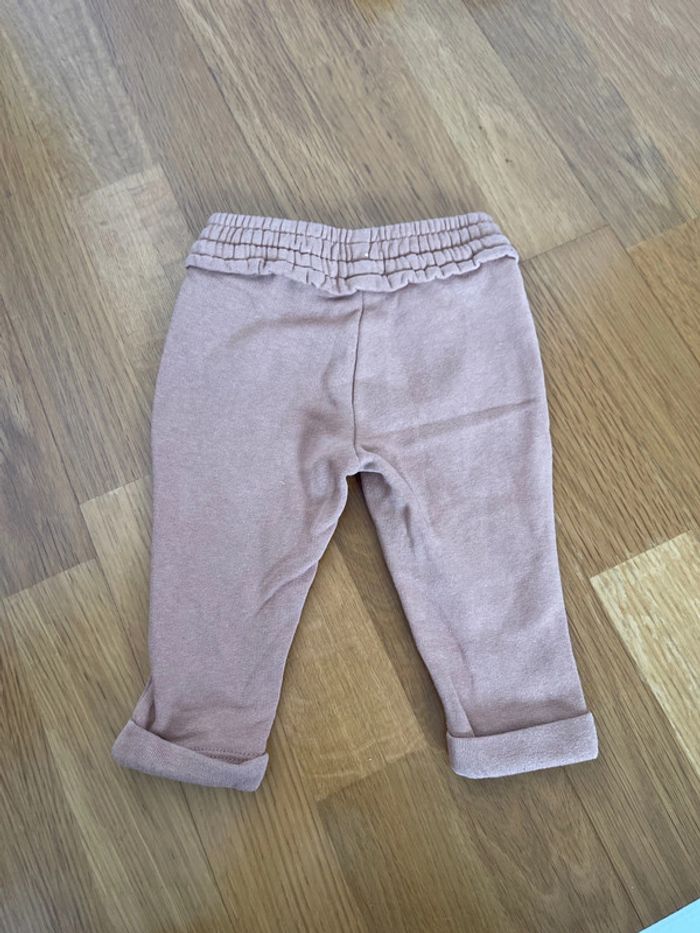 Jogging fille Gémo taille 6 mois très bon état - photo numéro 2