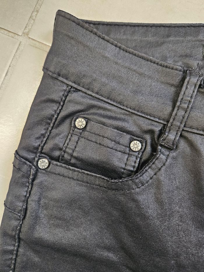Pantalon aspect cuir - photo numéro 4