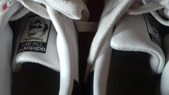 Basket stan Smith femme bleu marine pointure 37 1/3 - photo numéro 4