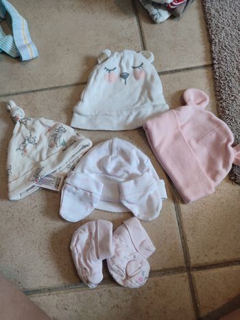 Lot bonnet fille naissance jusqu'à 6 mois