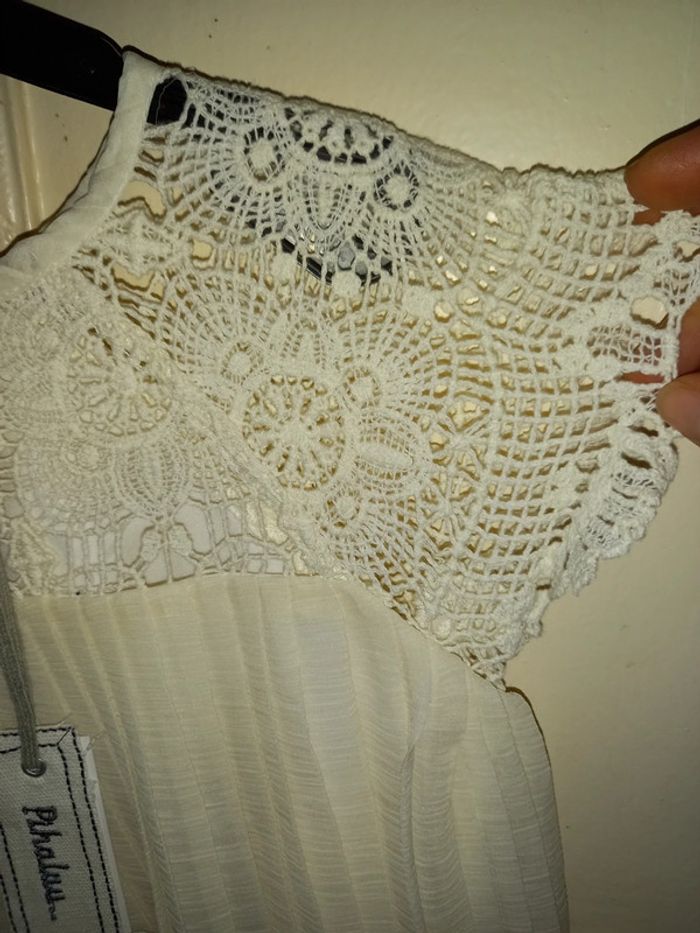 Robe crème neuve pihaluu prix 49e noté 10 sur étiquette mais 8 sur celle du vêtement - photo numéro 3