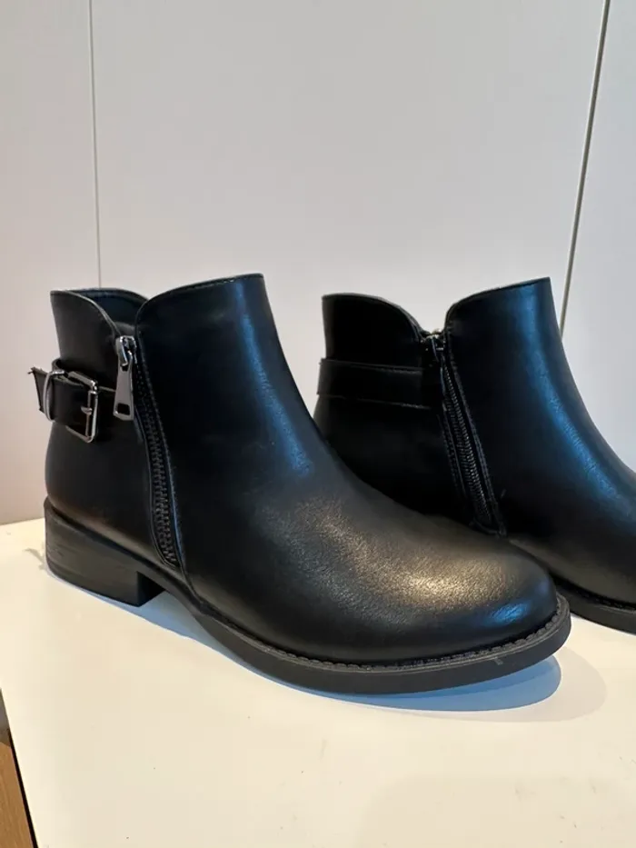 Bottines noires similicuir - photo numéro 3