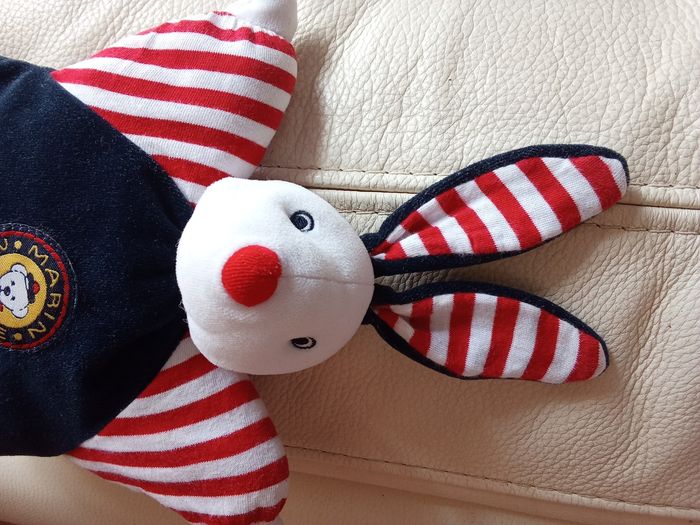 Doudou lapin Jemini vintage ancien peluche blanc blanche bleu marine foncé matelot marin  mer rayures rayé blanc  rouge  nez rouge  comme clown - photo numéro 7