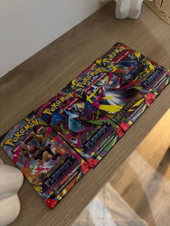 Lot booster Pokémon Flammes fantasmagoriques reconditionnés 