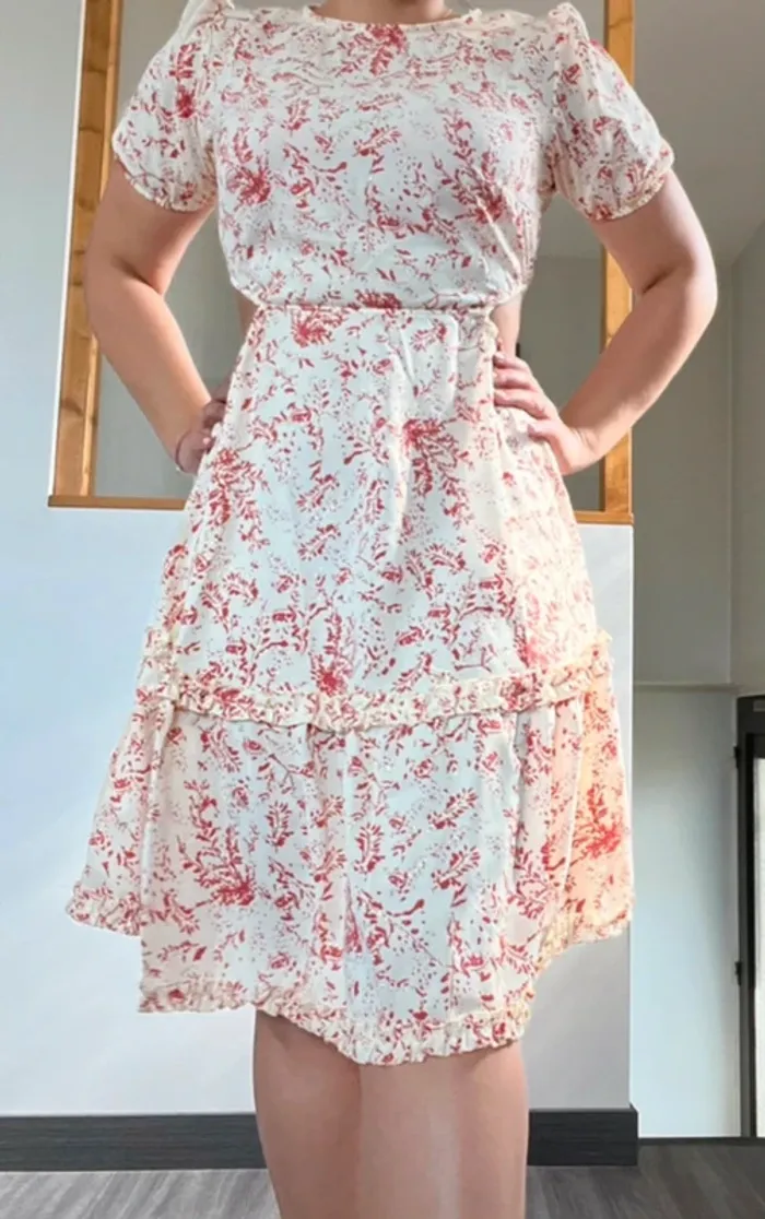 Robe dos nu sexy beige et rouge fleurs gossip