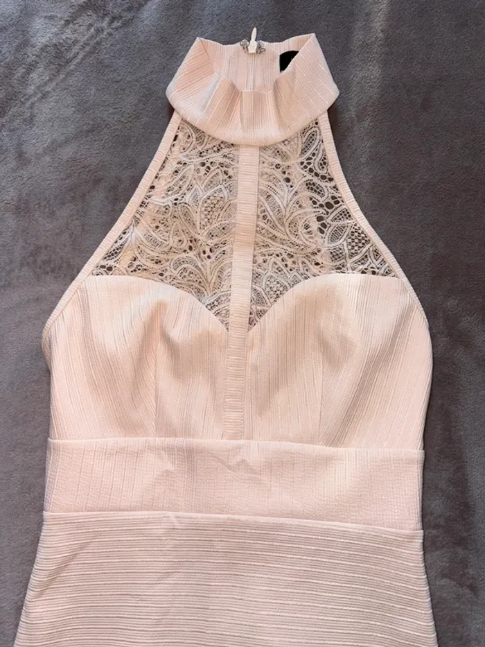 Robe femme new look taille XS couleur rose poudré en très bon état - photo numéro 2