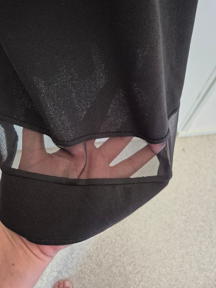 Magnifique robe taille 42 avec bandes transparente - photo numéro 3