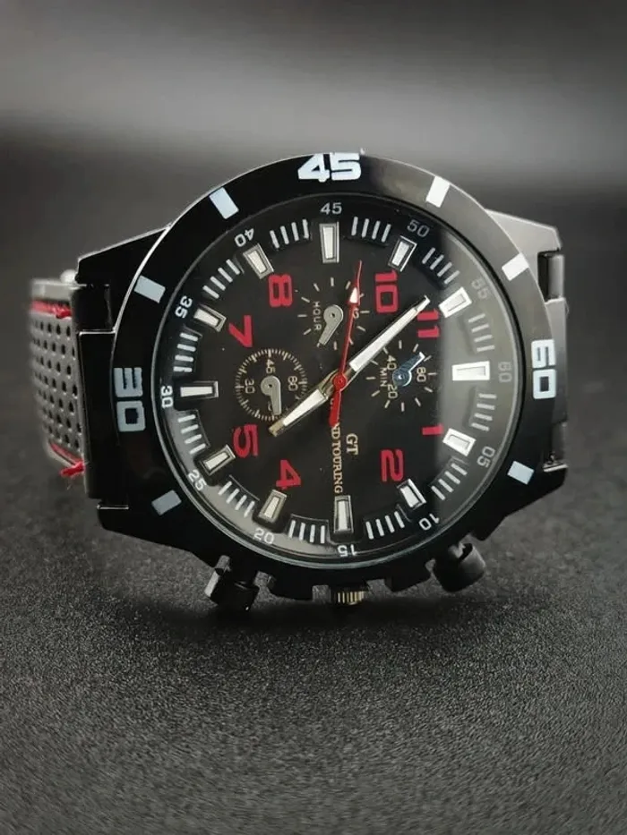 Montre rouge & noire, style sportif - photo numéro 2