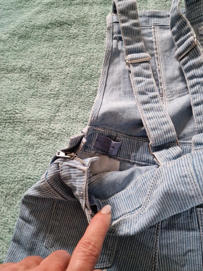 Très jolie salopette short 8 ans - photo numéro 5