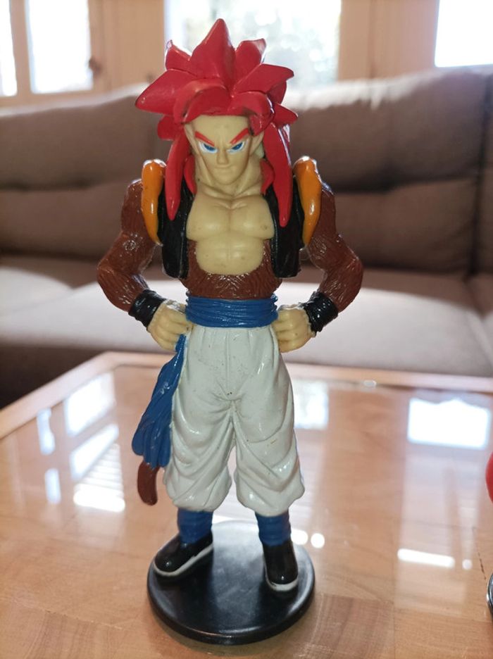 Lot de 2 figurines Dragon Ball GT – Goku SS4 et Gogéta SS4 - photo numéro 2