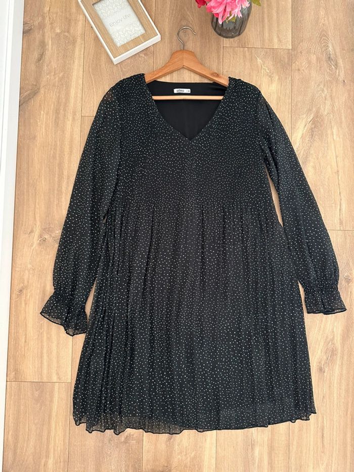 Jolie robe noire • Gemo •Taille 38 - photo numéro 2