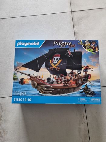 Playmobil bateau pirates