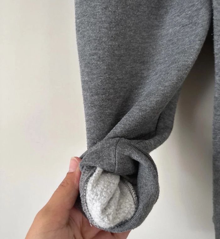 👖jogging gris avec poche fille Nike - 3-4 ans - bon état 👟 - photo numéro 7
