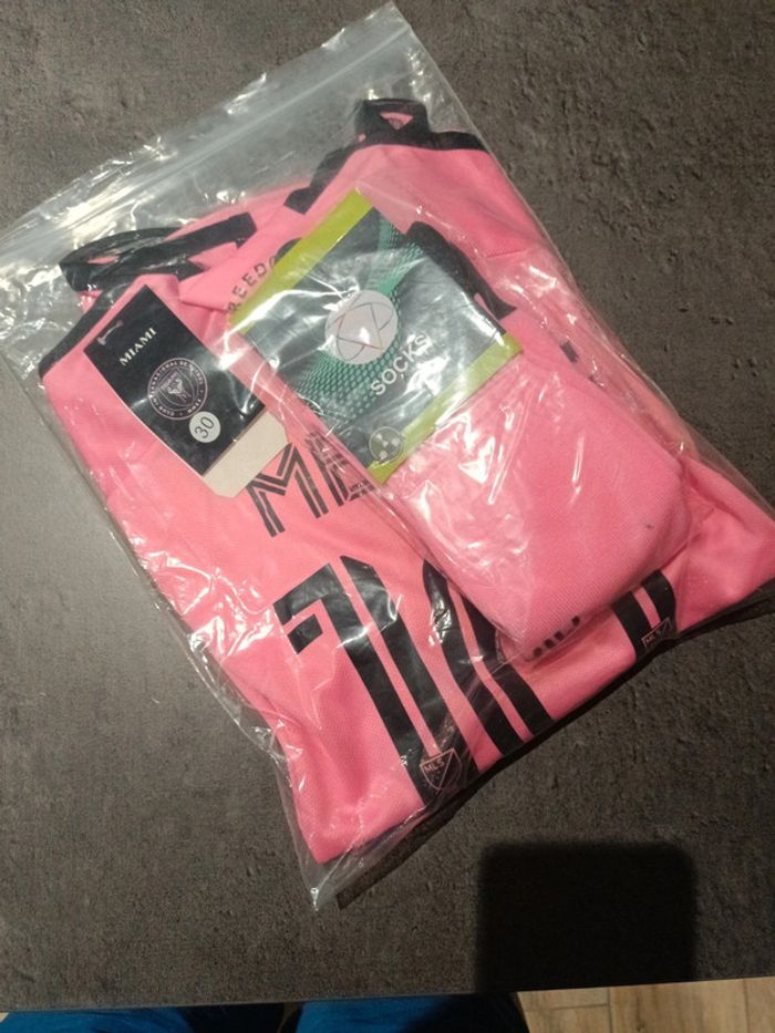 Tenue football Léo Messi Inter Miami rose t.30 - photo numéro 5