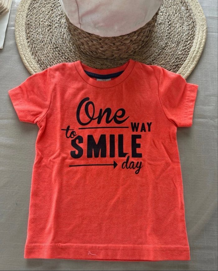 Tee shirt tape à I œil