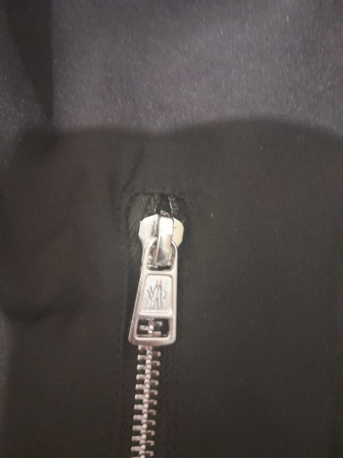 Veste coupe vent  Moncler Neuf Taille M - photo numéro 3