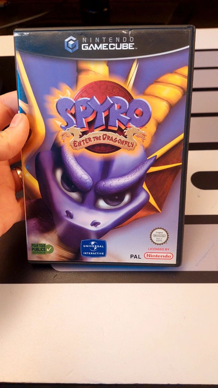 Spyro enter the dragonfly gamecube complet francais - photo numéro 8