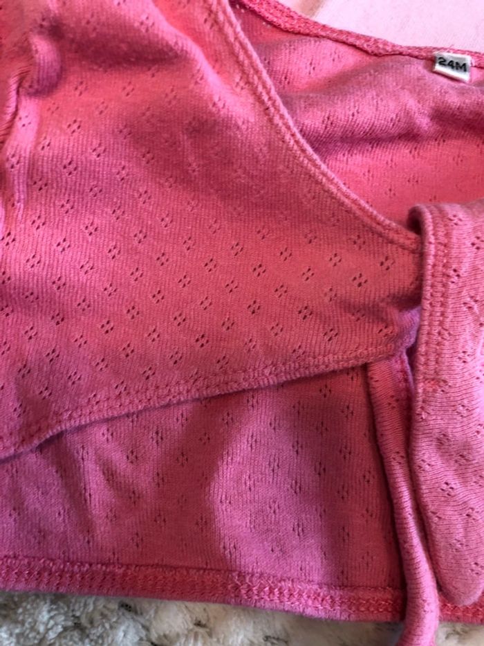 Lot 3 hauts teeshirt et gilet boléro 24 mois 2 ans - photo numéro 9