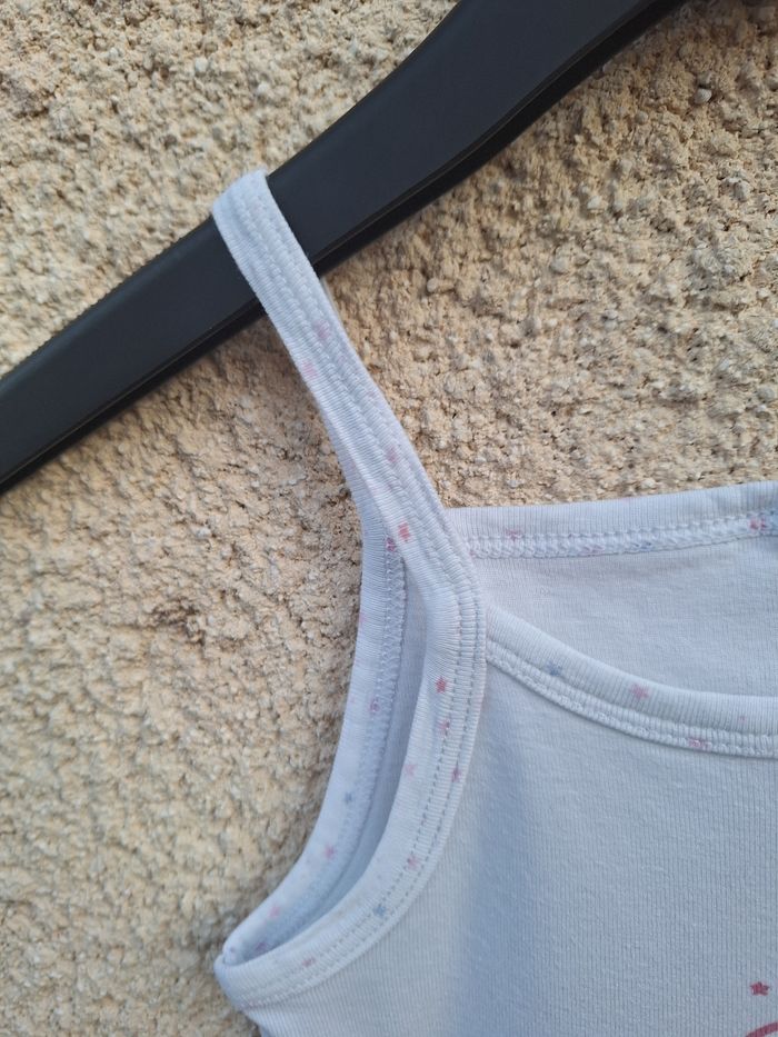 👚 Caraco / top à fines bretelles Petit Bateau 10 ans - photo numéro 3