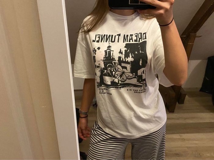 t-shirt blanc, à dessins noirs - photo numéro 4