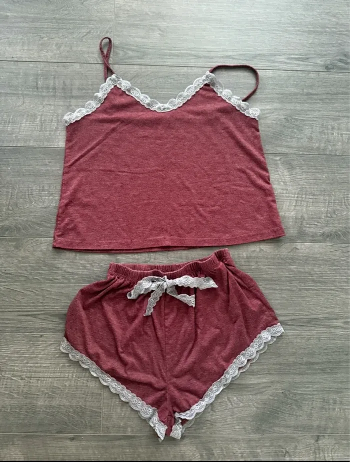 Pyjama 2 pièces d'été bordeaux Shein taille 38 ou M