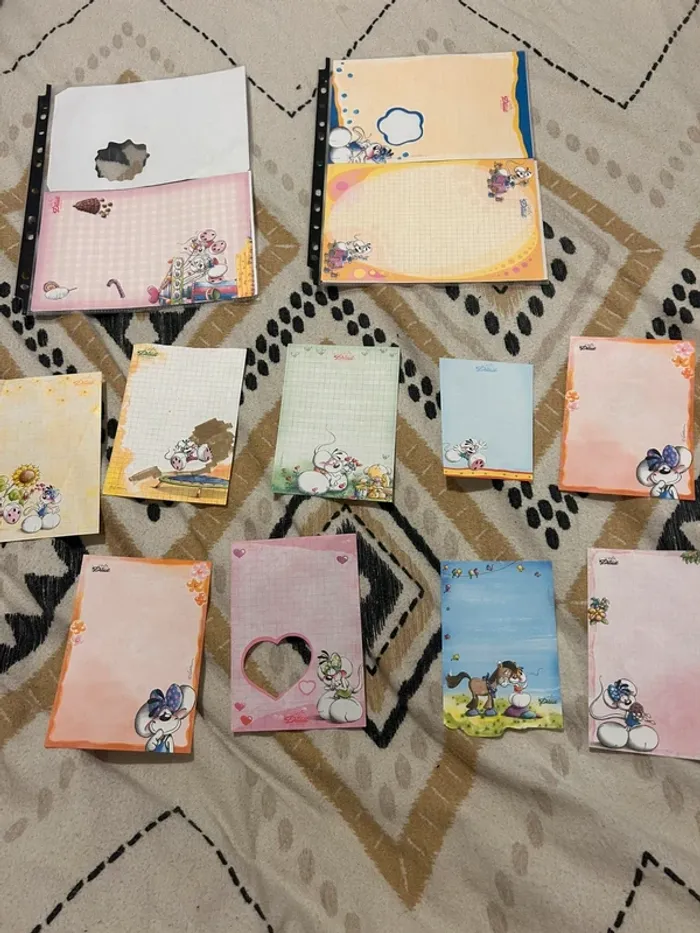 Lot feuilles diddl