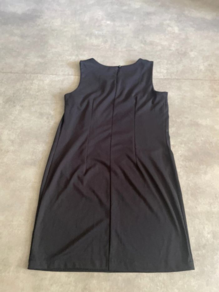 Robe noire - photo numéro 8