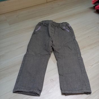 Pantalon gris et violet
