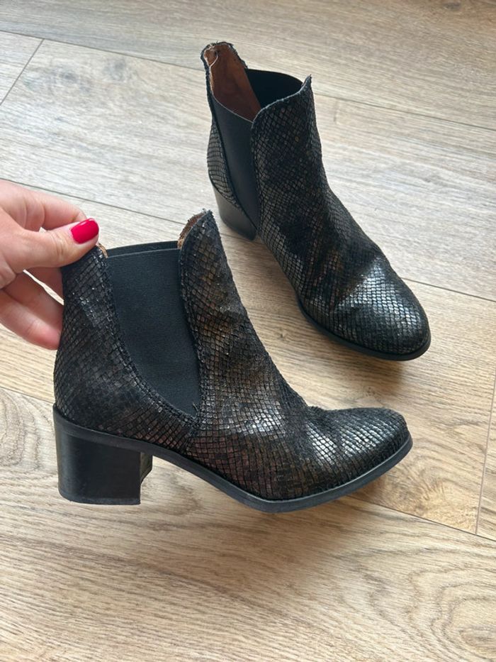 Bottines python à talons