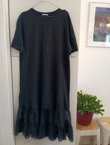 Robe longue Zara noire bas tulle taille L