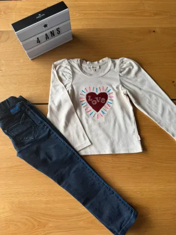Tenue 2 pièces, tregging jeans pailleté bleu denim et top ML beige cœur sequins - Taille 4 Ans