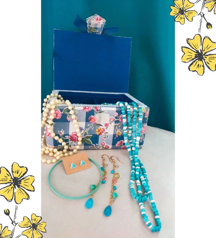Coffret Bijoux vintage & ethniques + boîte à bijoux tissu fleuri - photo numéro 6