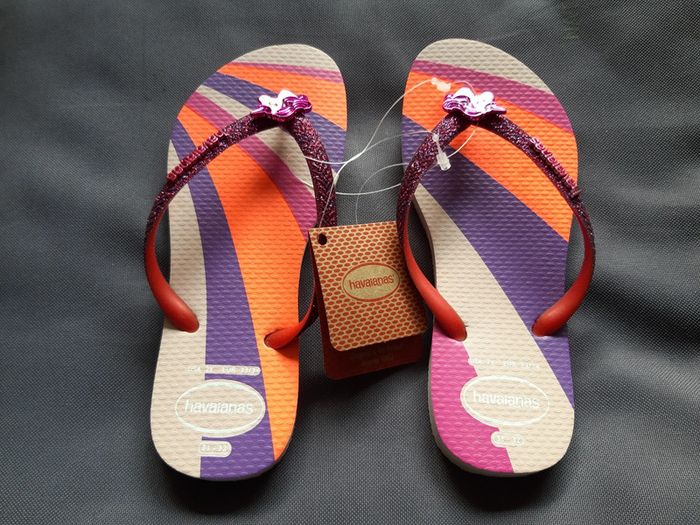 Havaianas glitter licorne taille 33-34 17€ au lieu de 26€ - photo numéro 3